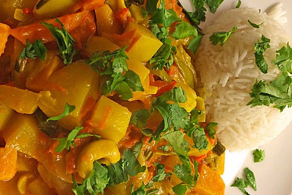 Raffiniertes Curry mit Mango, Kürbis und Cashewkernen