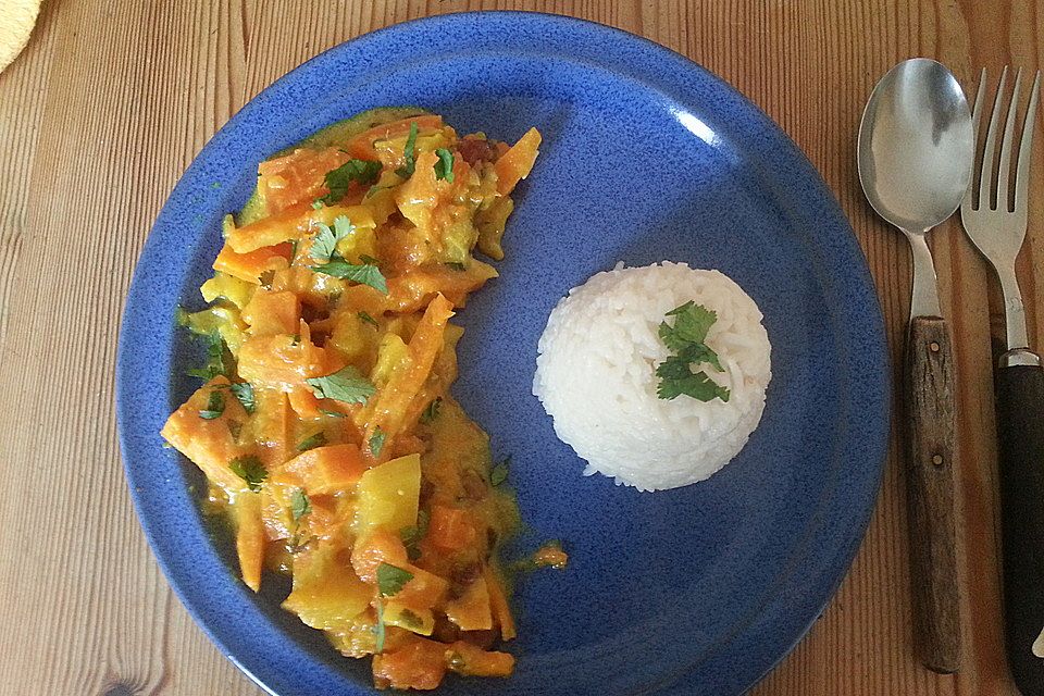 Raffiniertes Curry mit Mango, Kürbis und Cashewkernen