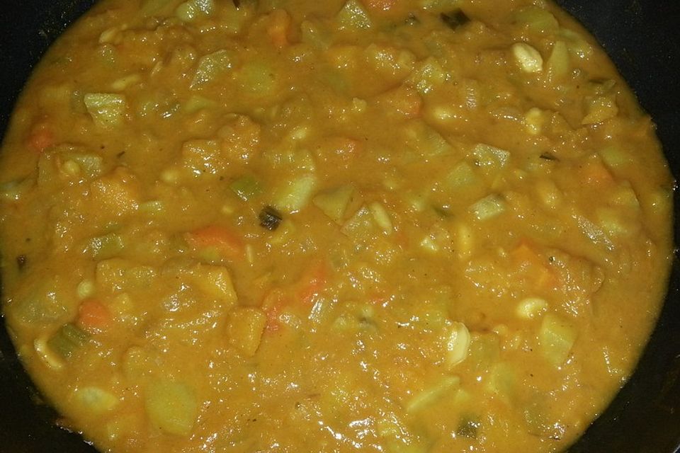 Raffiniertes Curry mit Mango, Kürbis und Cashewkernen