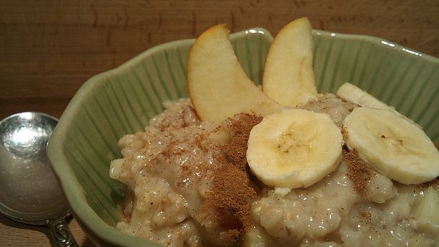 Bananen-Apfel-Zimt-Porridge von Crini_022012