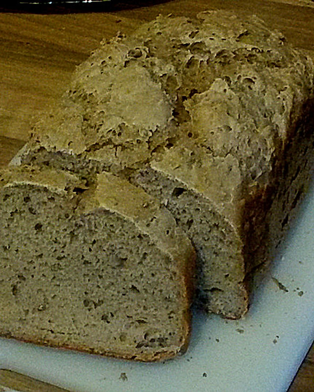 Kefir-Dinkel-Roggen-Brot mit Leinsamen und Sauerteig aus dem Brotbackautomat