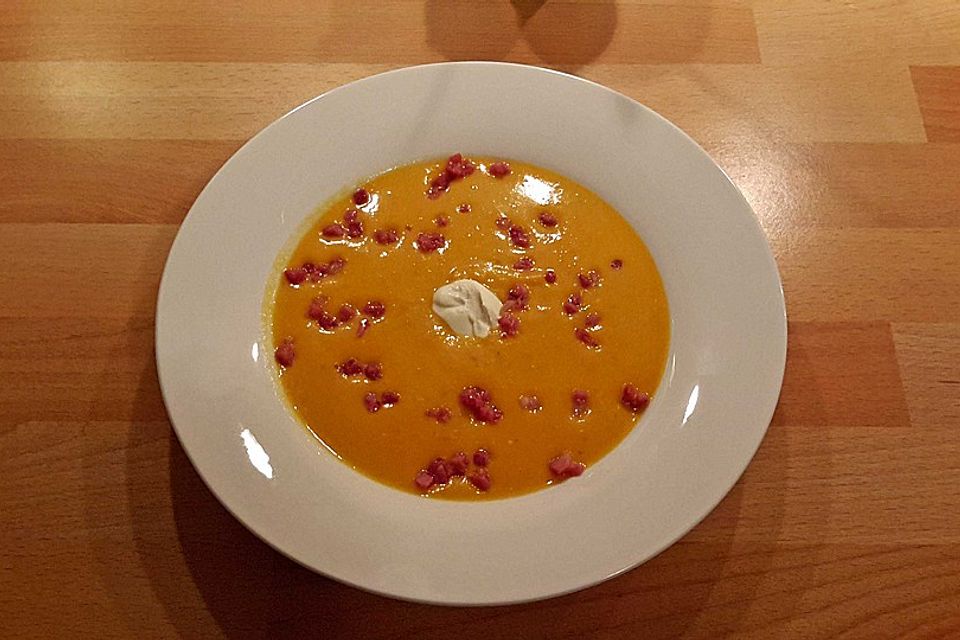 Kürbis-Karotten-Ingwersuppe