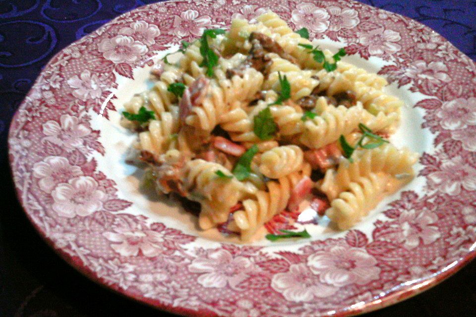 Schinkennudeln mit Pfifferlingen Schinkennudeln mit Pfifferlingen