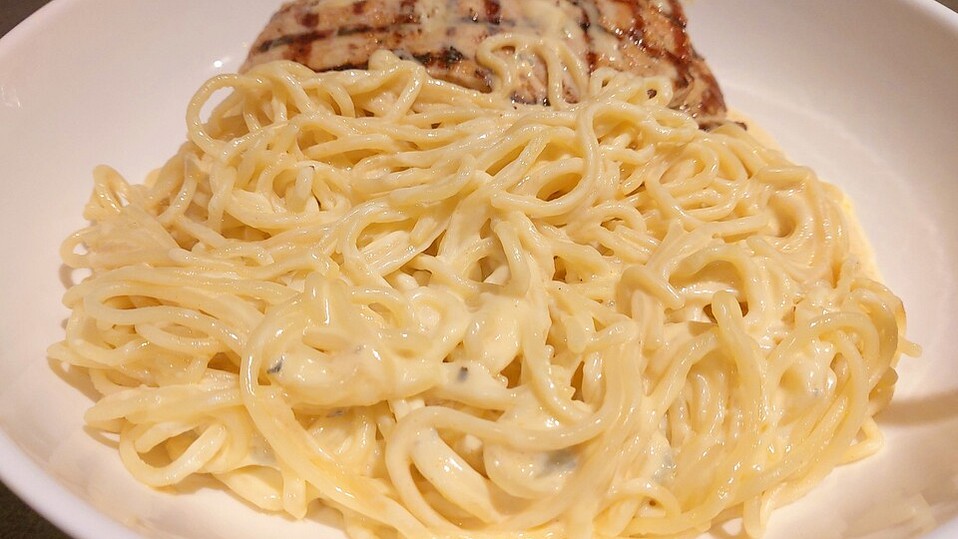 Spaghetti mit Gorgonzolasoße von curiosia Spaghetti mit Gorgonzolasoße von curiosia