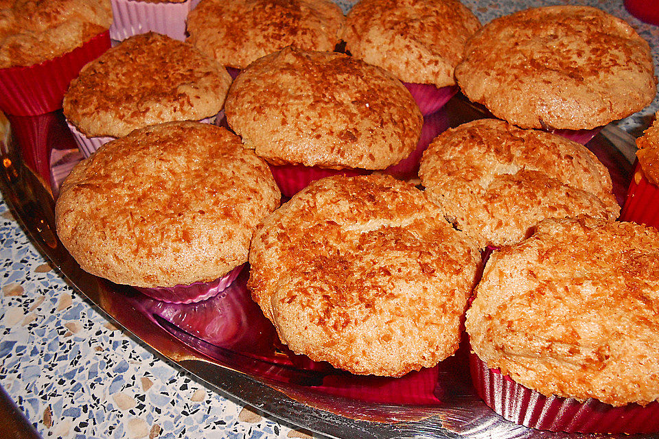 Pina-Colada-Muffins mit Kokoslikör und Ananas