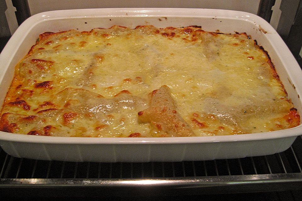 Thunfisch-Lasagne mit Oliven und Mozzarella