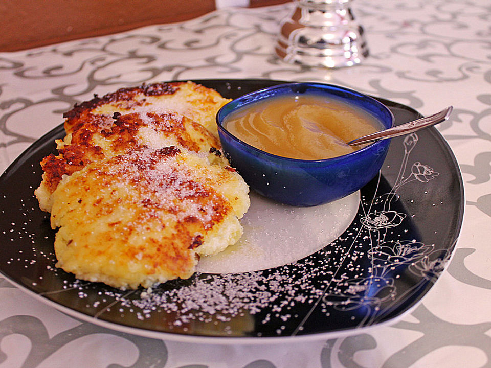 Quarkkeulchen mit Apfelmus von eMiLy-ErDbEeR1| Chefkoch