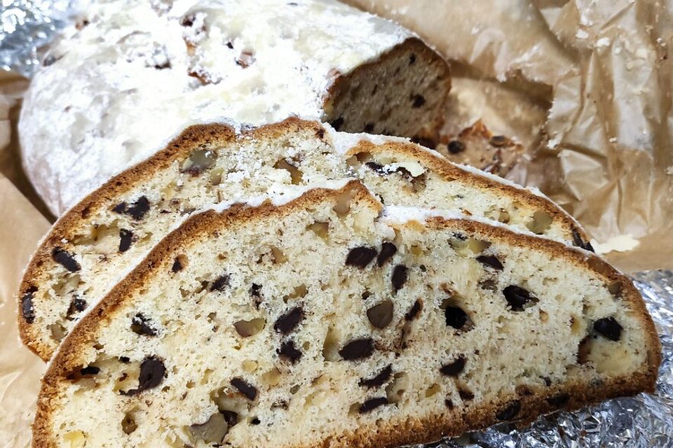 Quarkstollen mit Mandeln