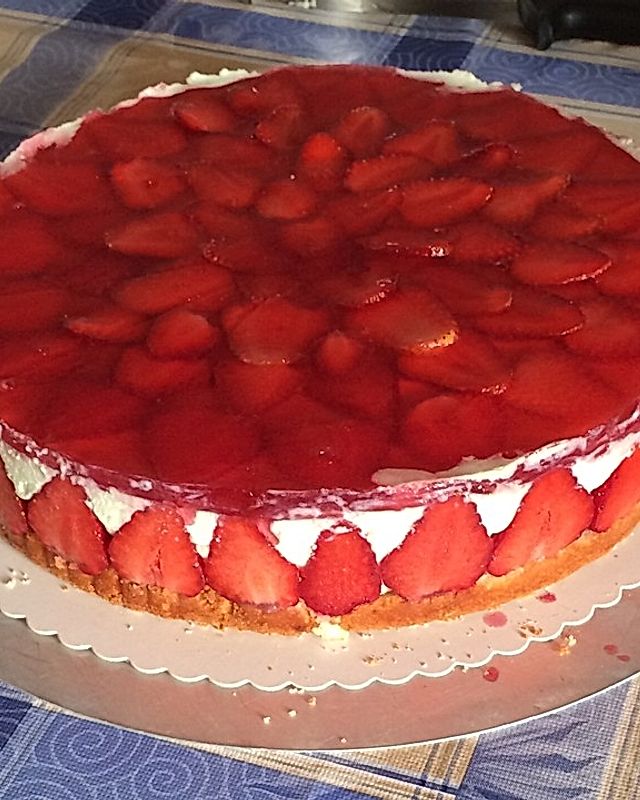 Erdbeer-Waldmeister-Torte
