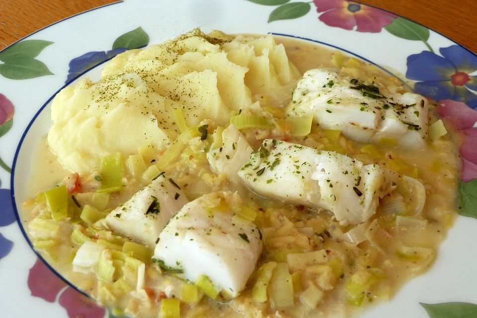 Fischfilet mit roten Linsen und Porree