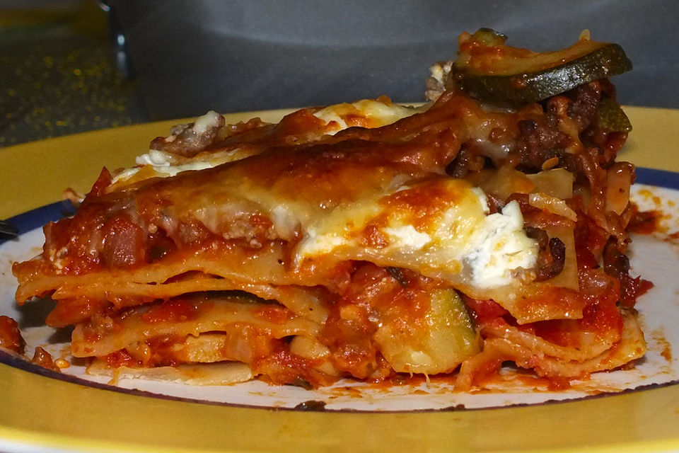 Fitness - Lasagne mit Tomaten, Zucchini und Pilzen