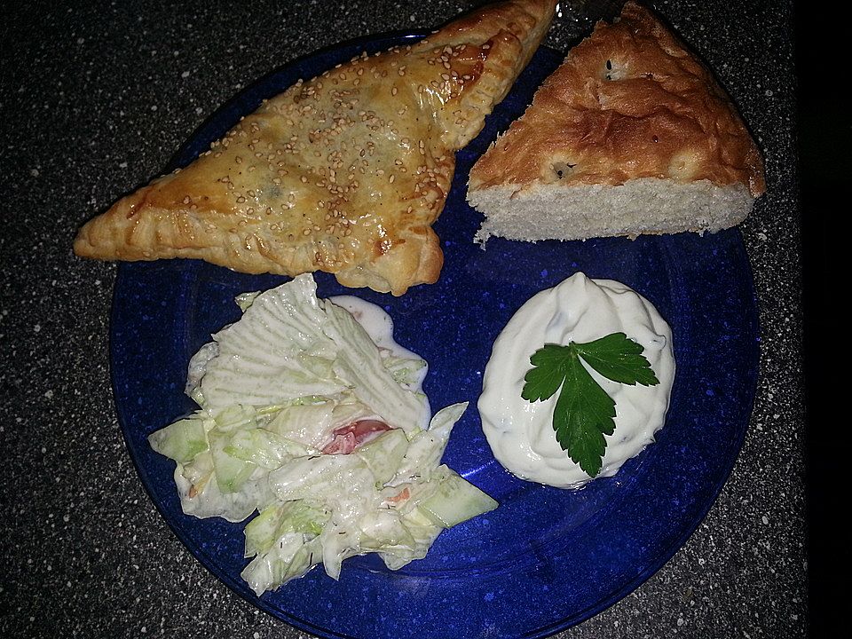 Blätterteigtaschen mit Spinat-Schafskäse-Füllung| Chefkoch Blätterteigtaschen mit Spinat-Schafskäse-Füllung| Chefkoch