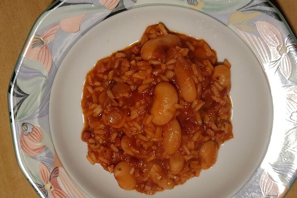 Weiße Bohnen mit Tomatensoße Weiße Bohnen mit Tomatensoße