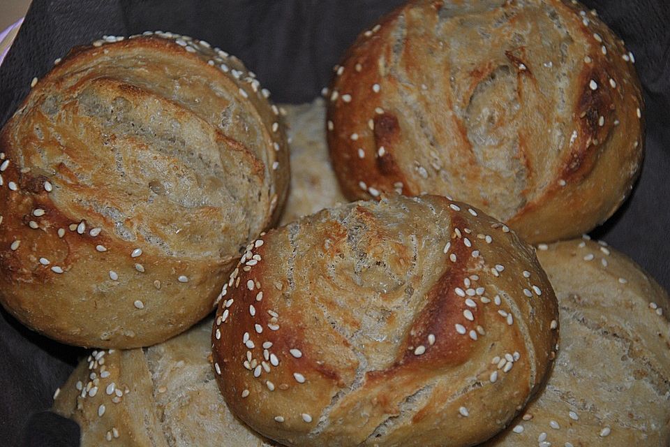 Dinkel-Malzbier-Brötchen