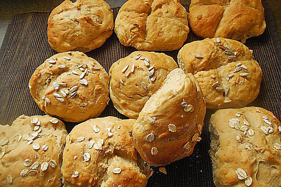 Dinkel-Malzbier-Brötchen