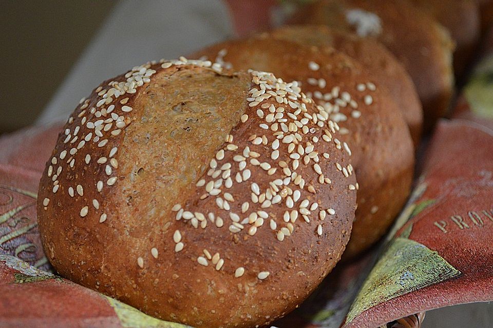 Dinkel-Malzbier-Brötchen