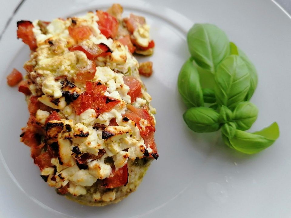 Putensteaks mit Tomaten-Feta-Kruste und Kroketten von sunda | Chefkoch