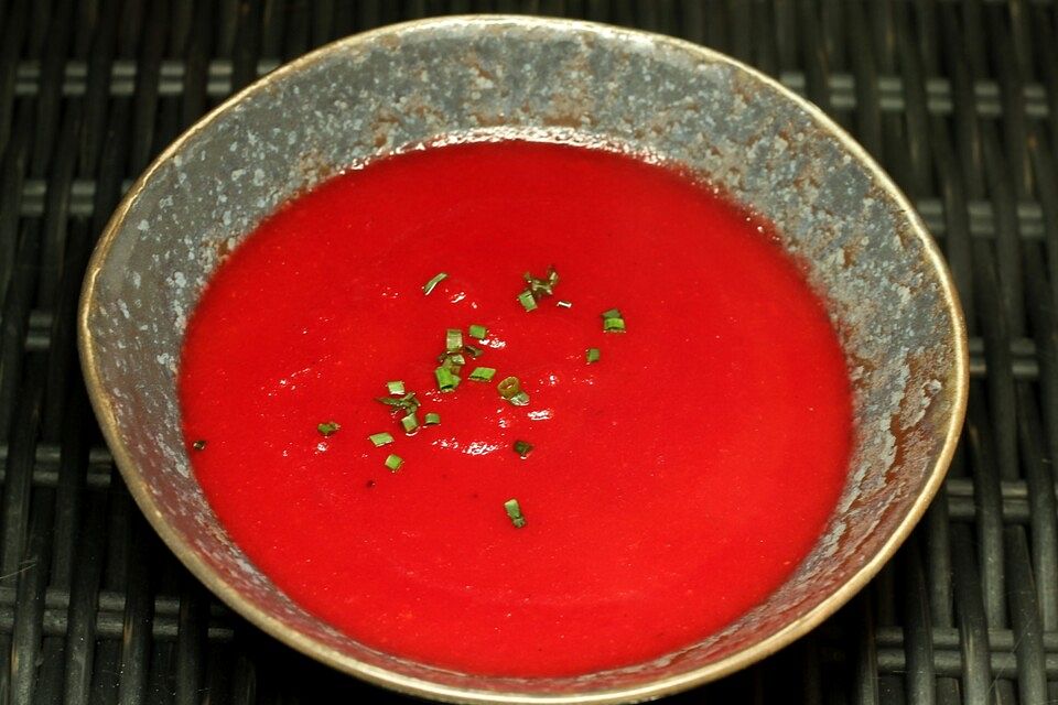 Rote-Wurzelgemüse-Suppe