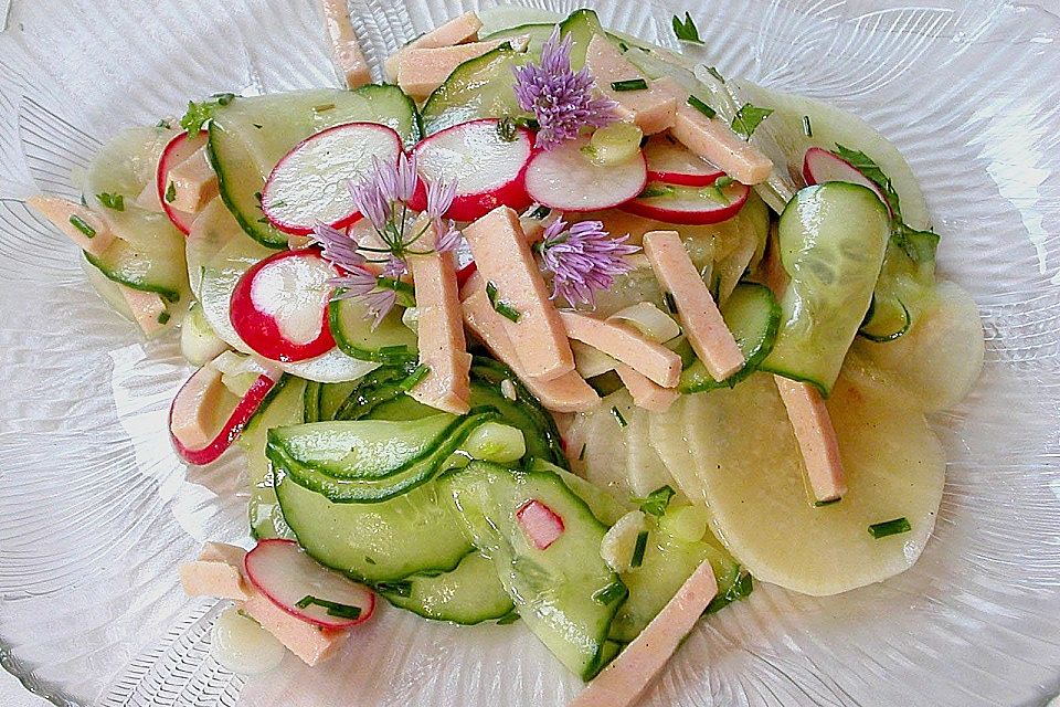 Sommerlicher Wurstsalat mit Rettich und Radieschen