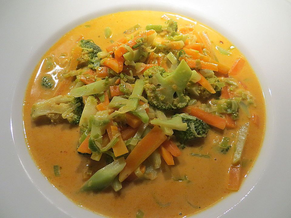 Brokkoli-Curry-Kokosmilch-Suppe von hirondelle276 | Chefkoch