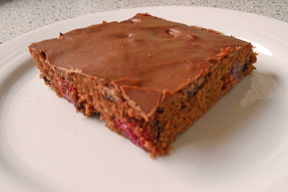 Gewürzkuchen mit Kirschen Gewürzkuchen mit Kirschen