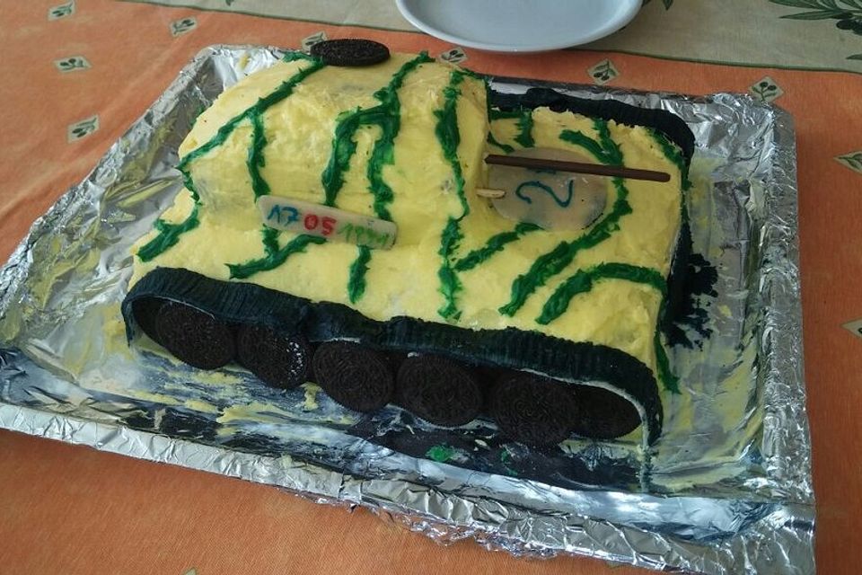 Tank Cake