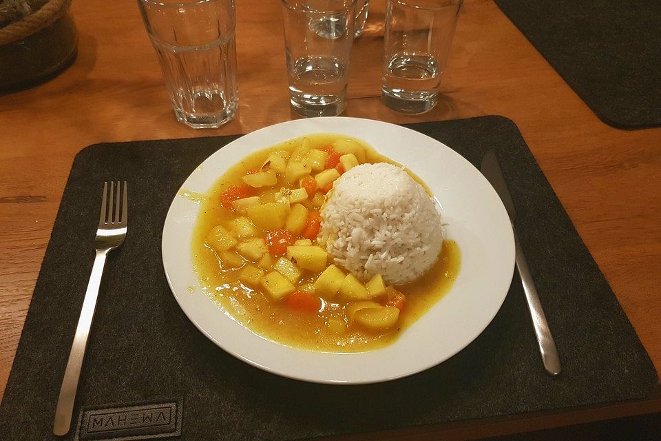 Japanisches Curry mit Ananas