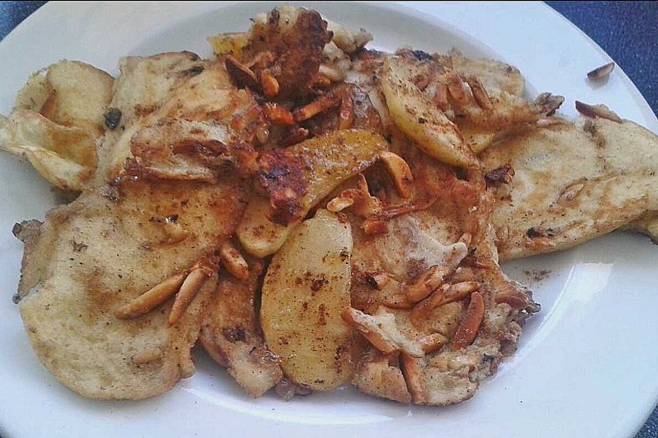 Apfel-Mandel-Pfannkuchengröstl mit Karamell