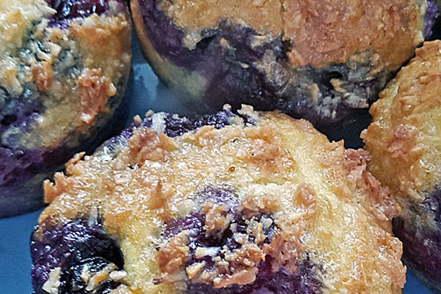 Kokosmuffins mit Blaubeeren von EinesMary| Chefkoch