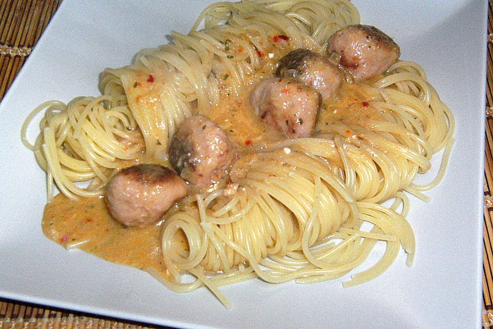 Albondigas in Käsesauce