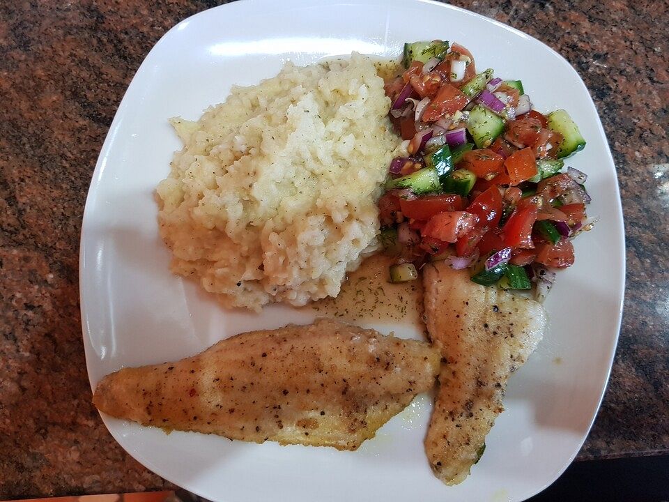 Pangasius mit Gurken-Tomaten-Salsa an Sellerie-Kartoffelpüree von McMoe ...