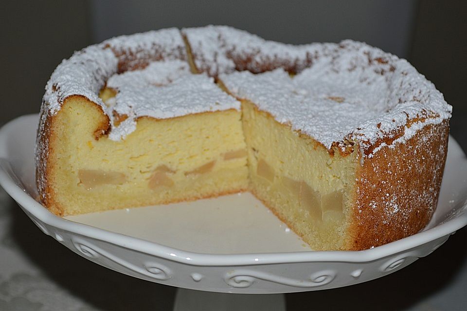 Käsekuchen mit Birnen und Äpfeln, dazu einen leckeren Pharisäer