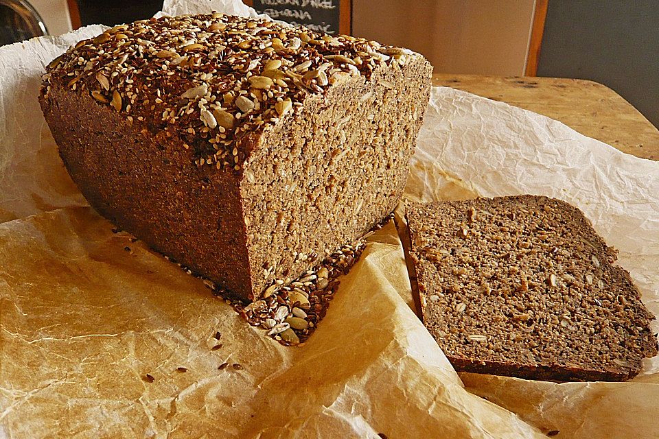 Schwarzbrot aus Sauerteig