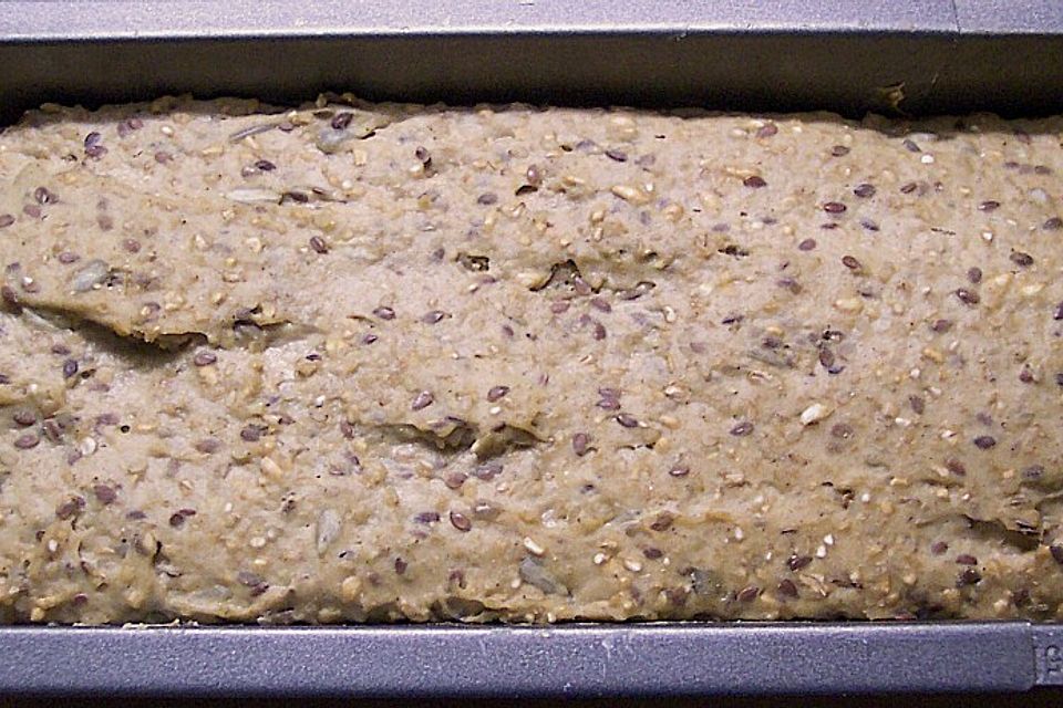 Schwarzbrot aus Sauerteig