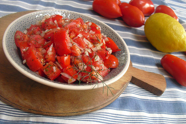 Tomatensalat mit Dill von sissimuc| Chefkoch