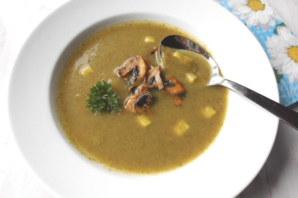 Zucchini - Champignon Rahmsuppe