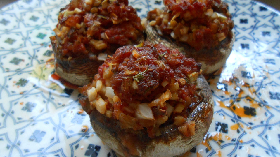 Champignons mit Chorizo gefüllt von Eisbaerbonzo Champignons mit Chorizo gefüllt von Eisbaerbonzo