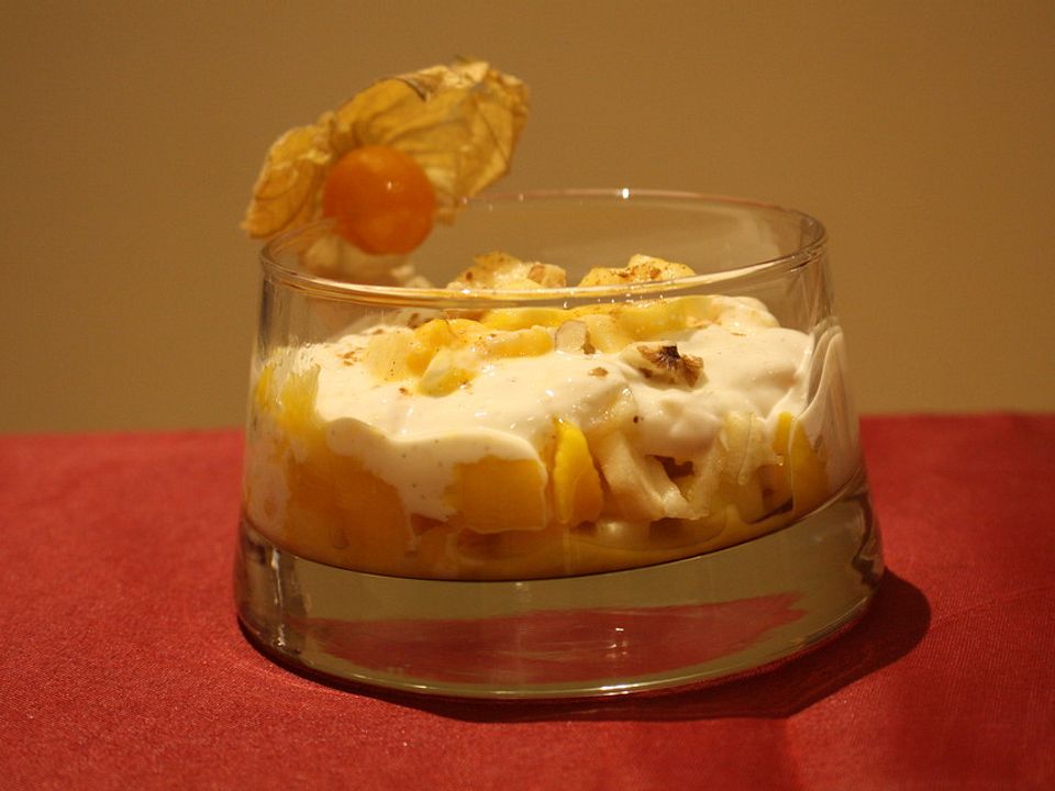 Apfel-Mango-Zimt-Joghurt mit Walnüssen von Killavio| Chefkoch