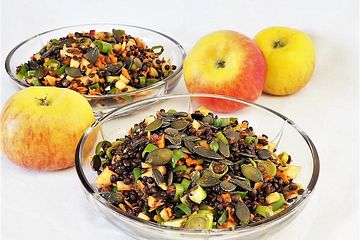 Belugalinsen-Salat mit Kürbiskernöl-Dressing