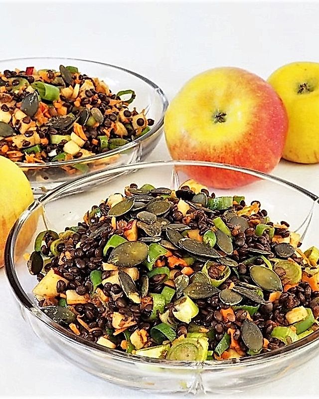 Belugalinsen-Salat mit Kürbiskernöl-Dressing
