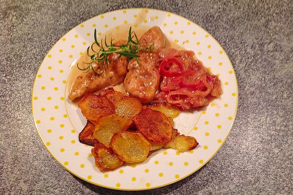 Hähnchen in Zitronensauce mit Rosmarin-Kartoffelscheiben