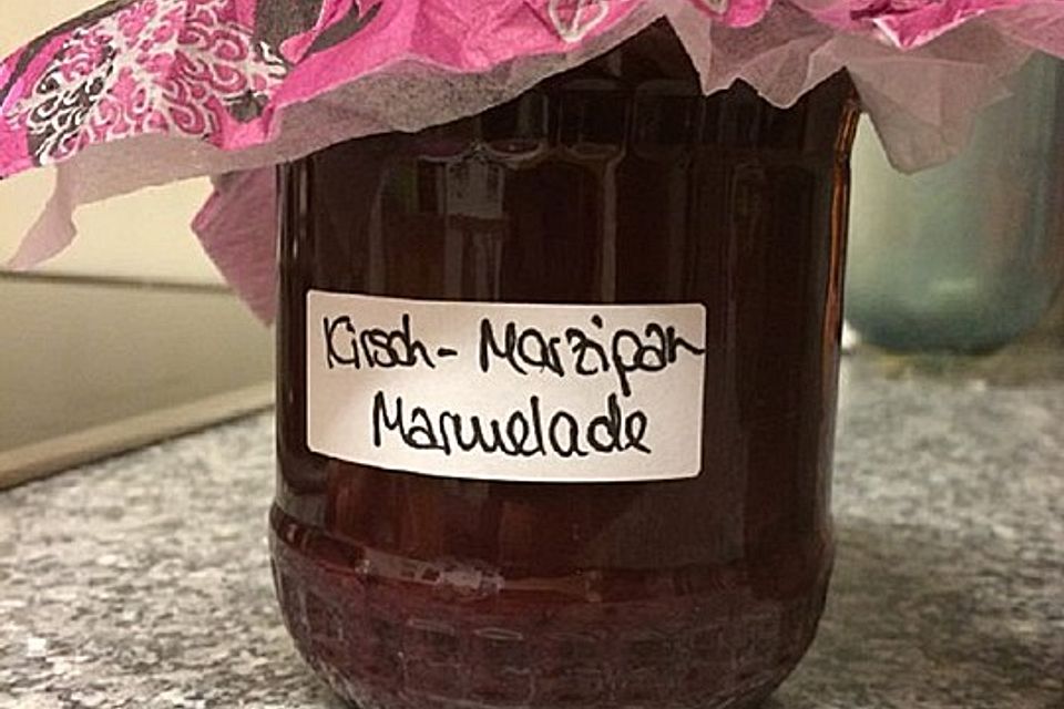 Kirsch-Marzipan-weiße-Schokolade-Marmelade