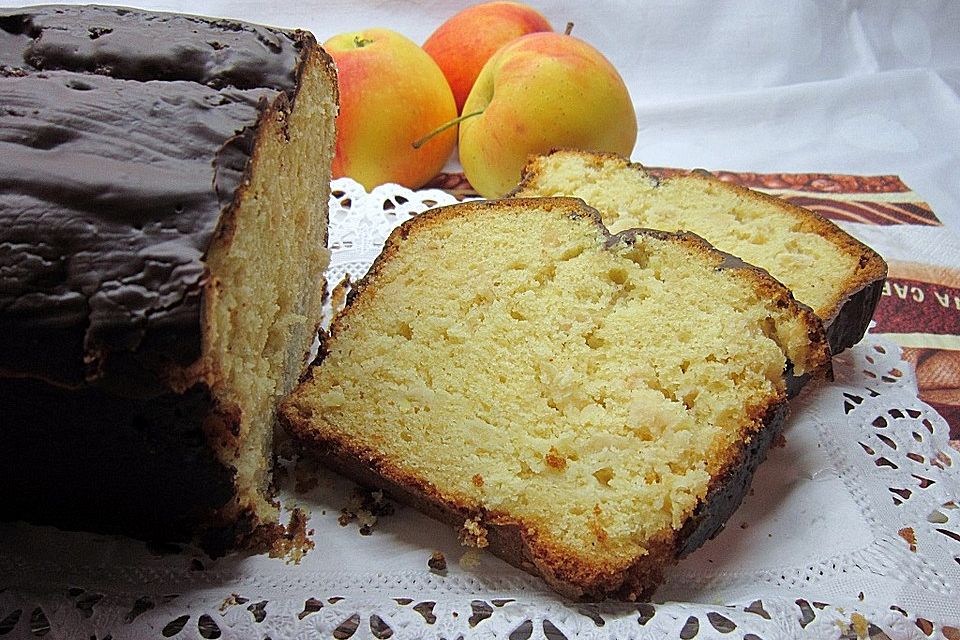 Apfel-Eierlikör-Kastenkuchen