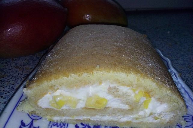 Sandwich Von Marmoriertem Biskuit Mit Mascarpone Creme Und Himbeeren ...
