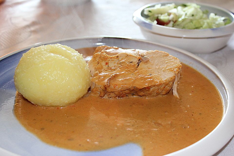 Mamas Schweinebraten mit süß-saurer Soße