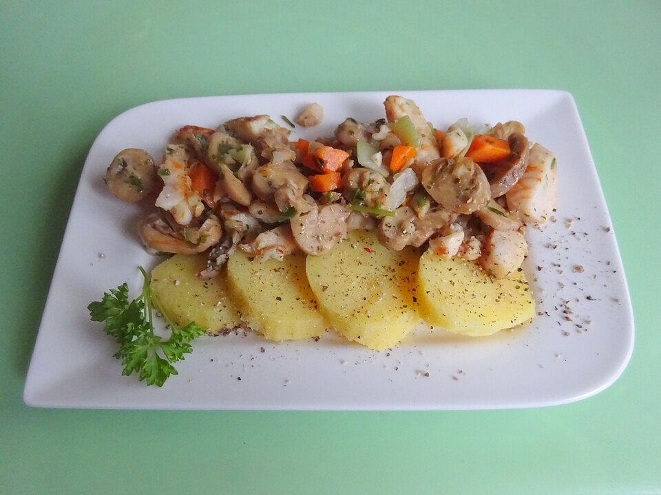 Hameds Hähnchengeschnetzeltes mit Champignons von hameddastmalchi| Chefkoch