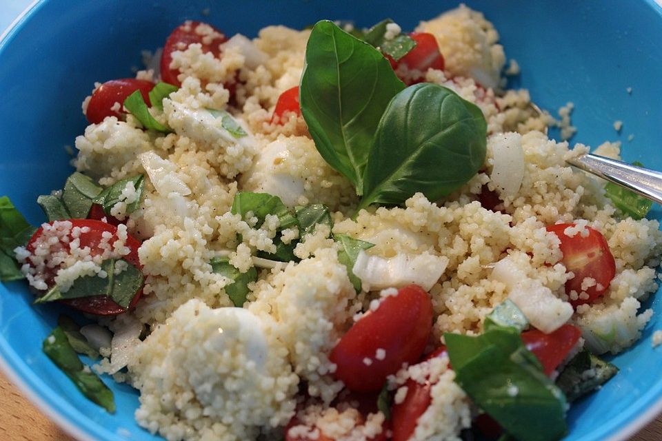 Couscous - Salat mit Tomaten & Mozarella