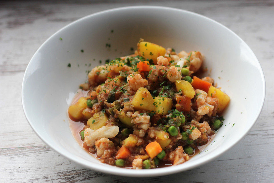 Blumenkohlcurry mit Kartoffeln und Linsen