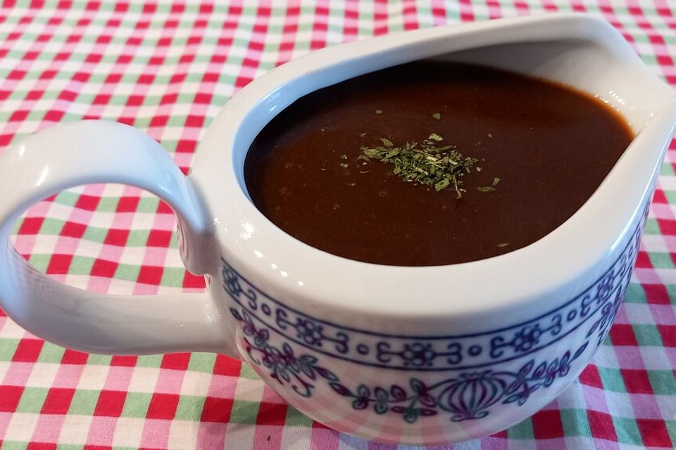 Braune Sauce auf Gemüsebasis Braune Sauce auf Gemüsebasis