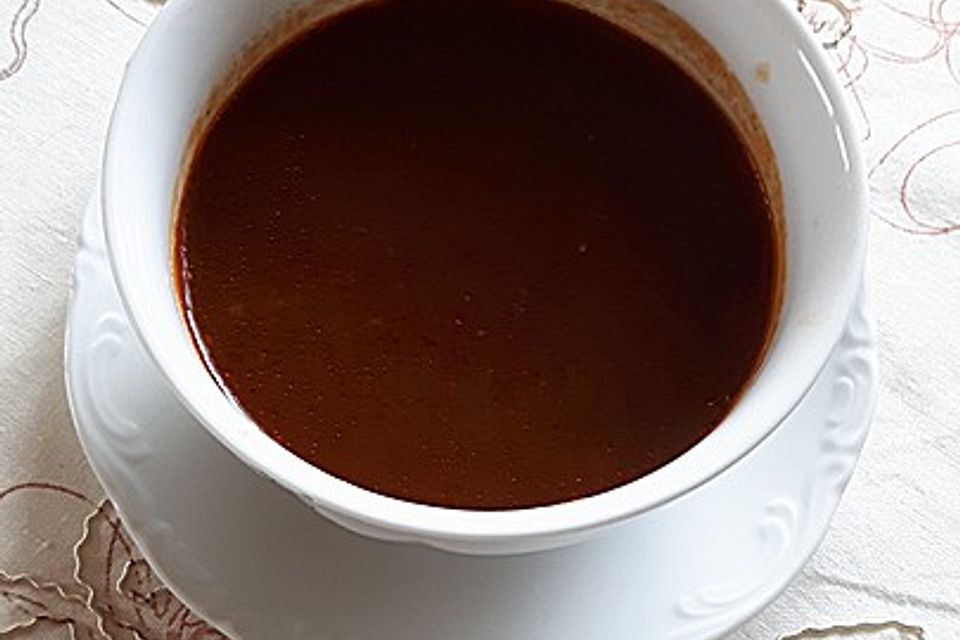 Braune Sauce auf Gemüsebasis Braune Sauce auf Gemüsebasis